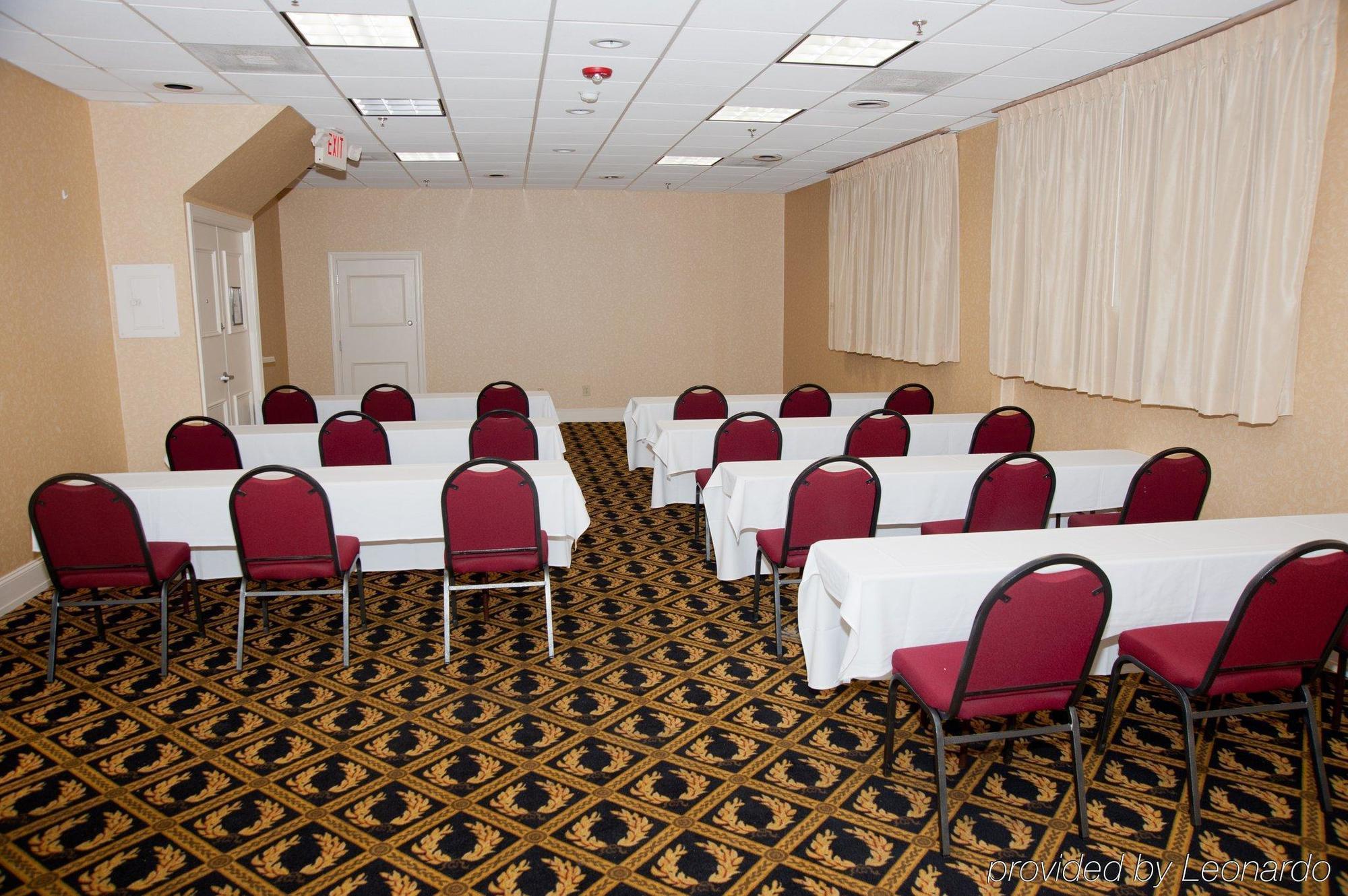 Ramada Plaza By Wyndham Fayetteville Fort Bragg Area Экстерьер фото